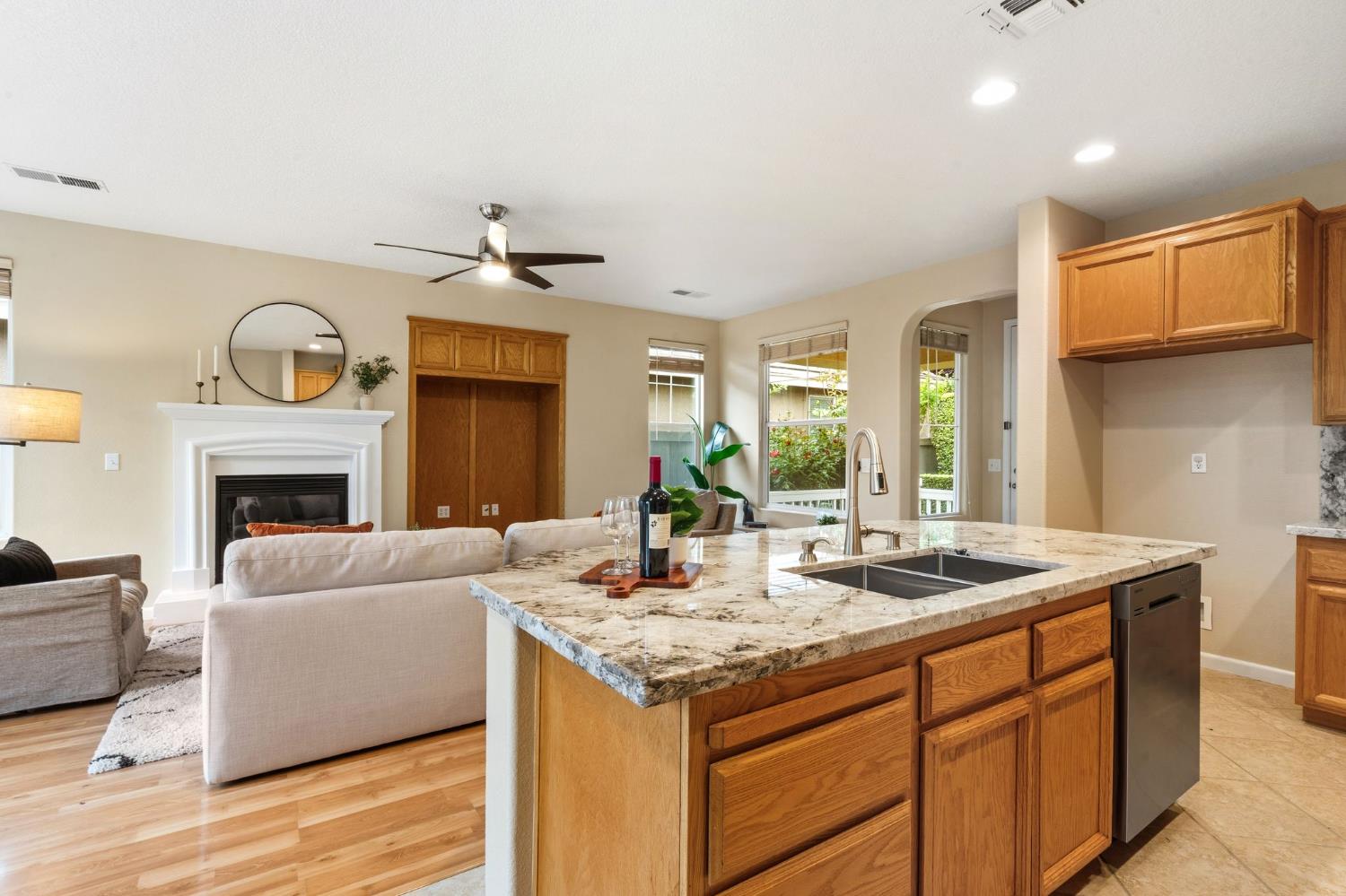 5676 Overleaf Way Sacramento, CA 95835 - Photo 9 of 23