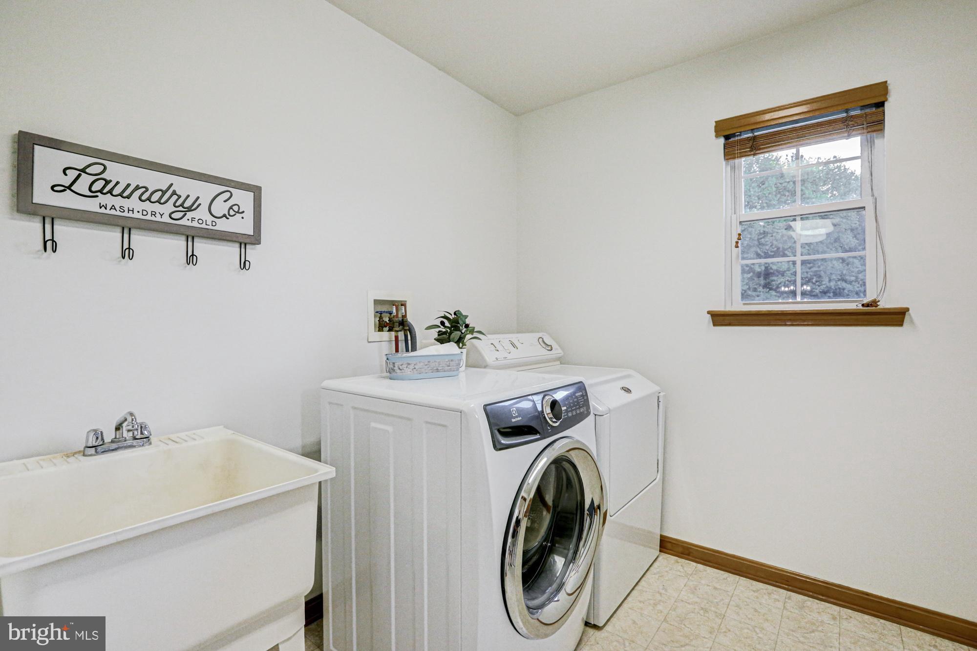 230 Tina Marie Lane Smyrna, DE 19977 - Photo 64 of 83 Mudroom/Laundry