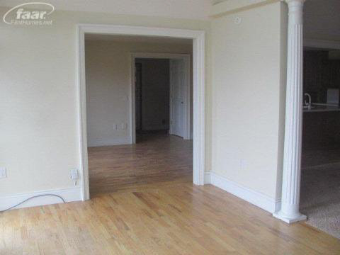 8041 Coldwater Road Flushing, MI 48433 - Photo 5 of 15 20208885-4.JPG