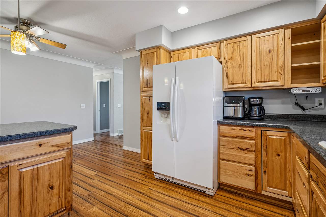 1386 Curtis Brg Road Northeast Swisher, IA 52338 - Photo 10 of 39 Gallery Image 10