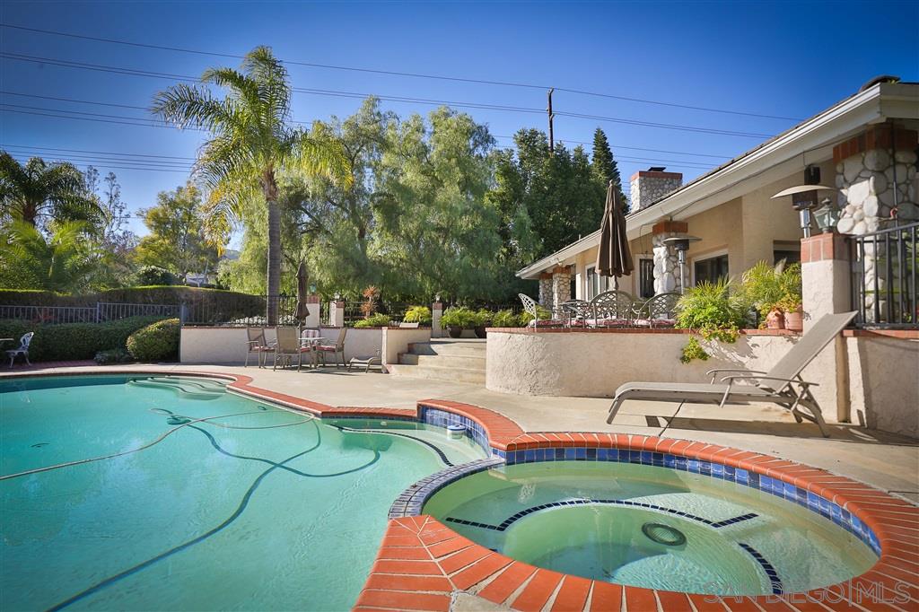 13810 Del Poniente Road Poway, CA 92064 - Photo 16 of 23