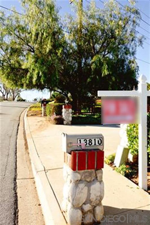 13810 Del Poniente Road Poway, CA 92064 - Photo 19 of 23