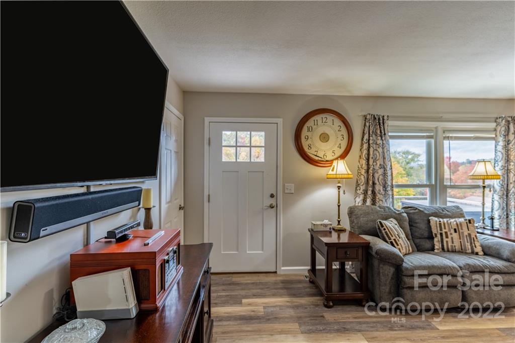 107 Pebblebrook Street Clyde, NC 28721 - Photo 11 of 45 Gallery Image 11