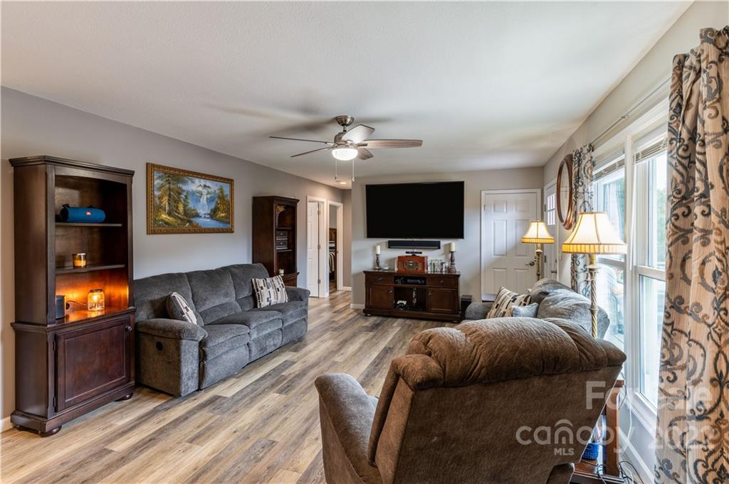 107 Pebblebrook Street Clyde, NC 28721 - Photo 13 of 45 Gallery Image 13