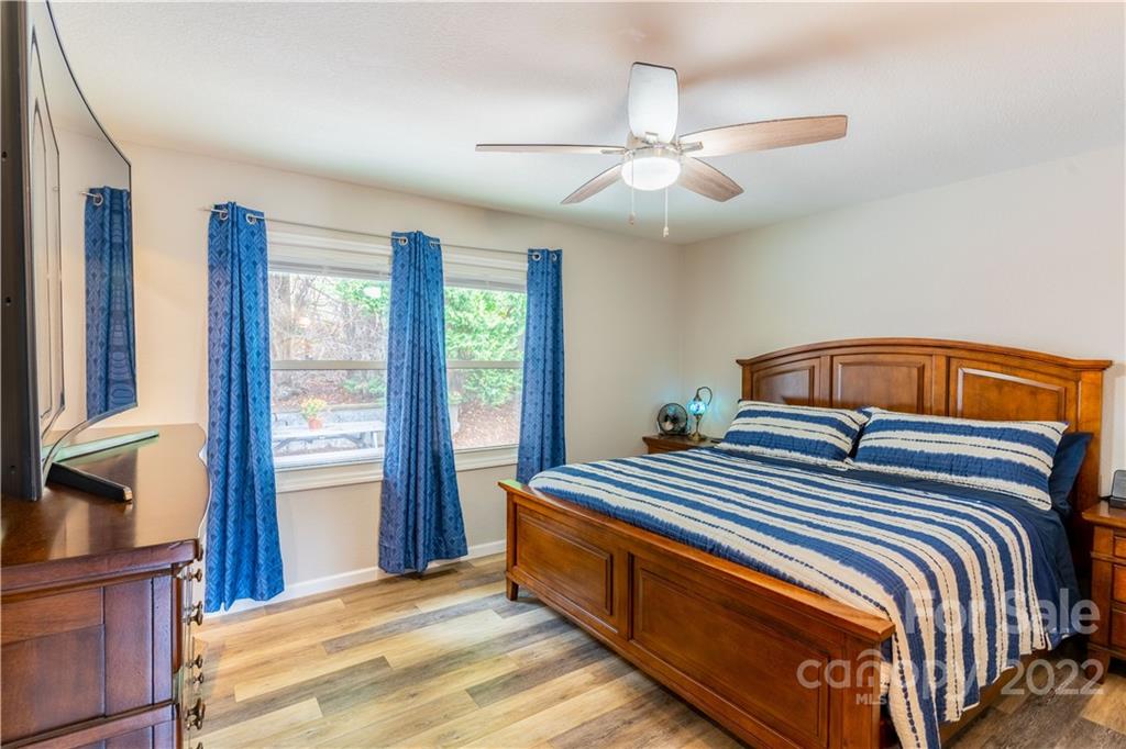 107 Pebblebrook Street Clyde, NC 28721 - Photo 7 of 45 Gallery Image 7