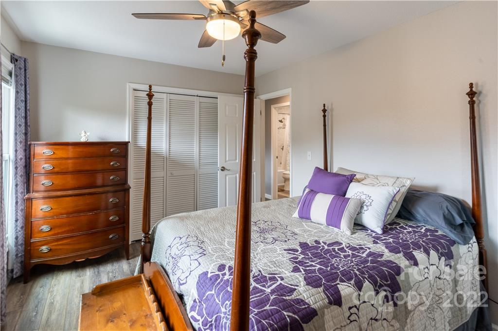 107 Pebblebrook Street Clyde, NC 28721 - Photo 9 of 45 Gallery Image 9