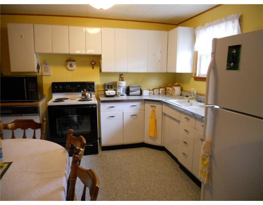 22 Bailey Road Deemston, PA 15333 - Photo 2 of 5 Kitchen.