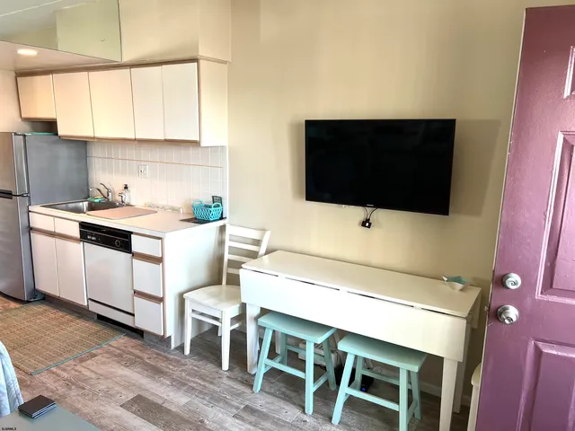 $1,400 | 5300 Boardwalk - Winter Rental, Unit 324, Ventnor City, NJ 08406