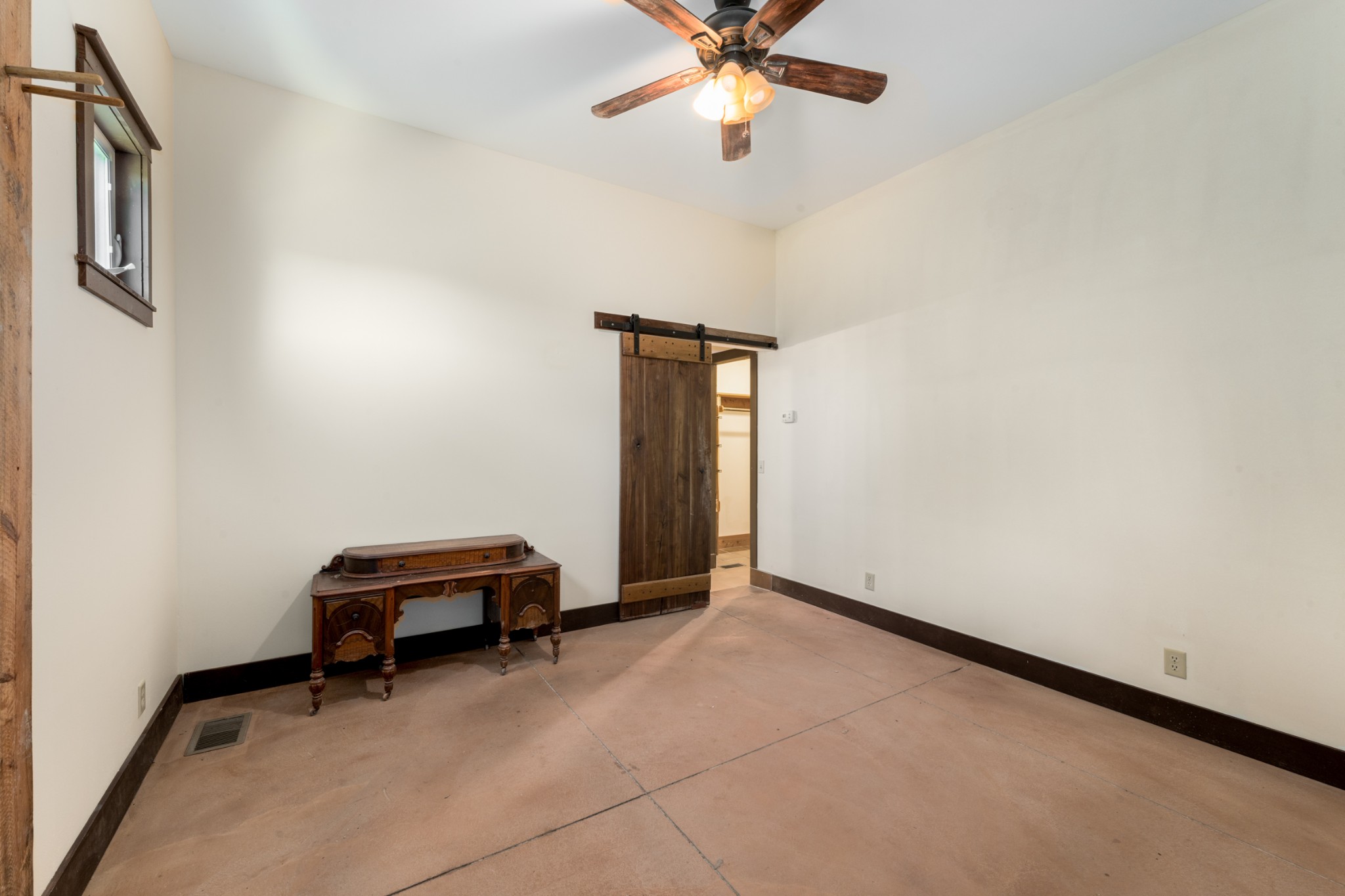 278 Captain Point Silver Point, TN 38582 - Photo 21 of 41 a view of room with a piano and wooden floor