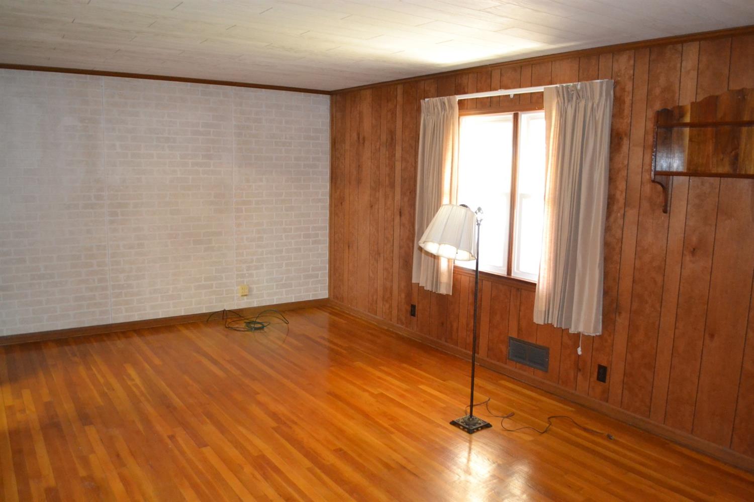 21375 North Hogan Road Milan, IN 47031 - Photo 7 of 19