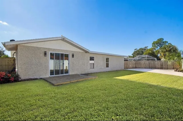 $299,900 | 7631 Briarwood Drive, Port Richey, FL 34668