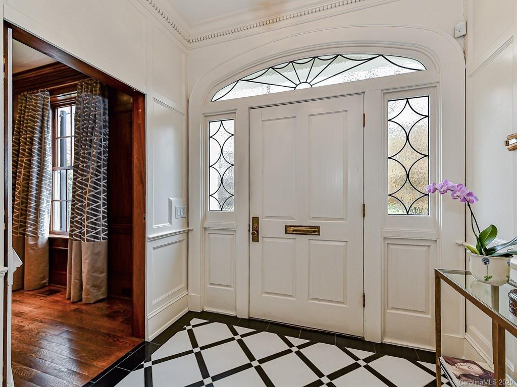 262 Colville Road Charlotte, NC 28207 - Photo 3 of 48 Gallery Image 3