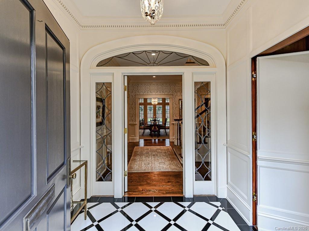 262 Colville Road Charlotte, NC 28207 - Photo 4 of 48 Gallery Image 4