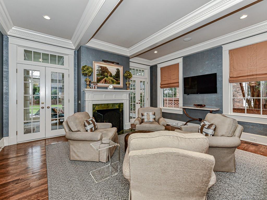 262 Colville Road Charlotte, NC 28207 - Photo 9 of 48 Gallery Image 9