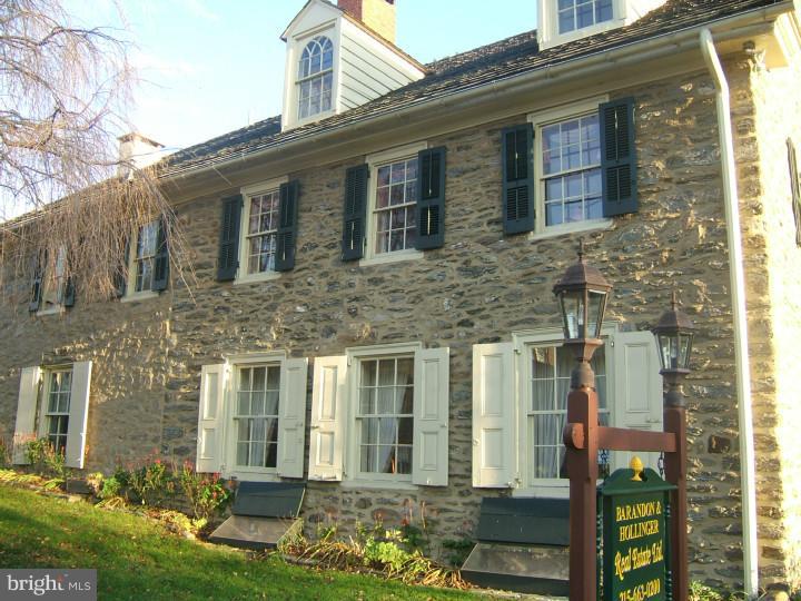 525 Ryers Avenue Cheltenham, PA 19012 - Photo 5 of 13 Exterior Front