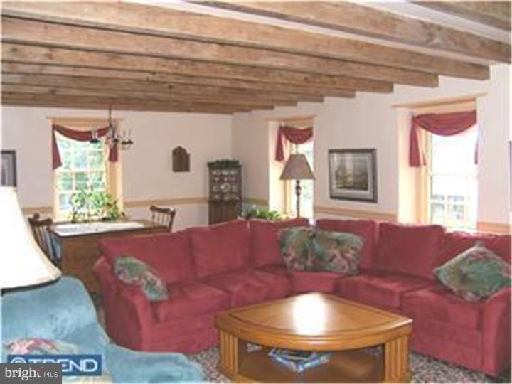 525 Ryers Avenue Cheltenham, PA 19012 - Photo 7 of 13 Family Room