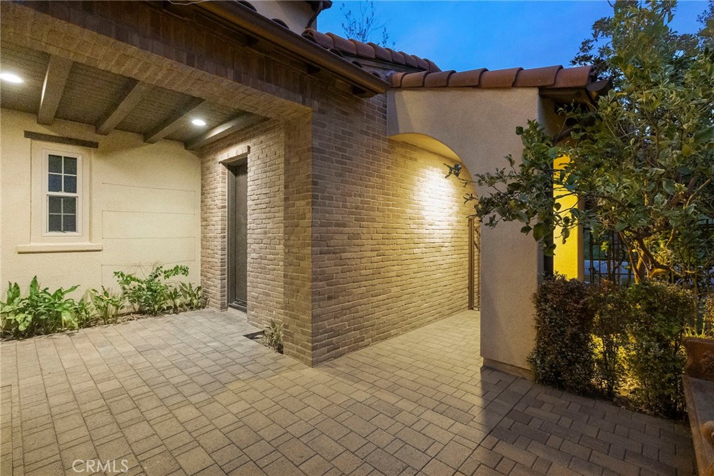 29 Small Grove Irvine, CA 92618 - Photo 7 of 42