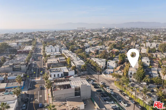$4,495,000 | 509 Santa Clara Avenue, Venice, CA 90291