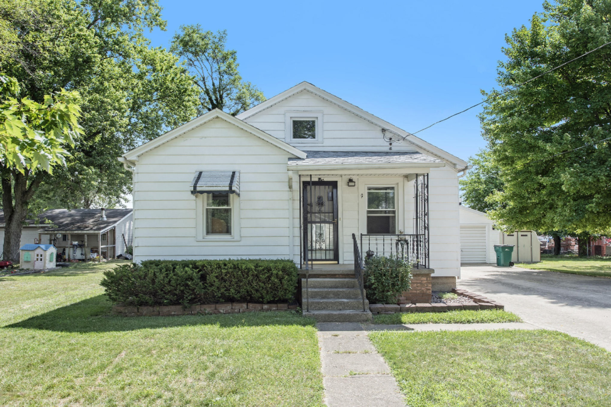 9 Springfield Drive Springfield, MI 49037 - Photo 1 of 19 Springfield Dr_1a