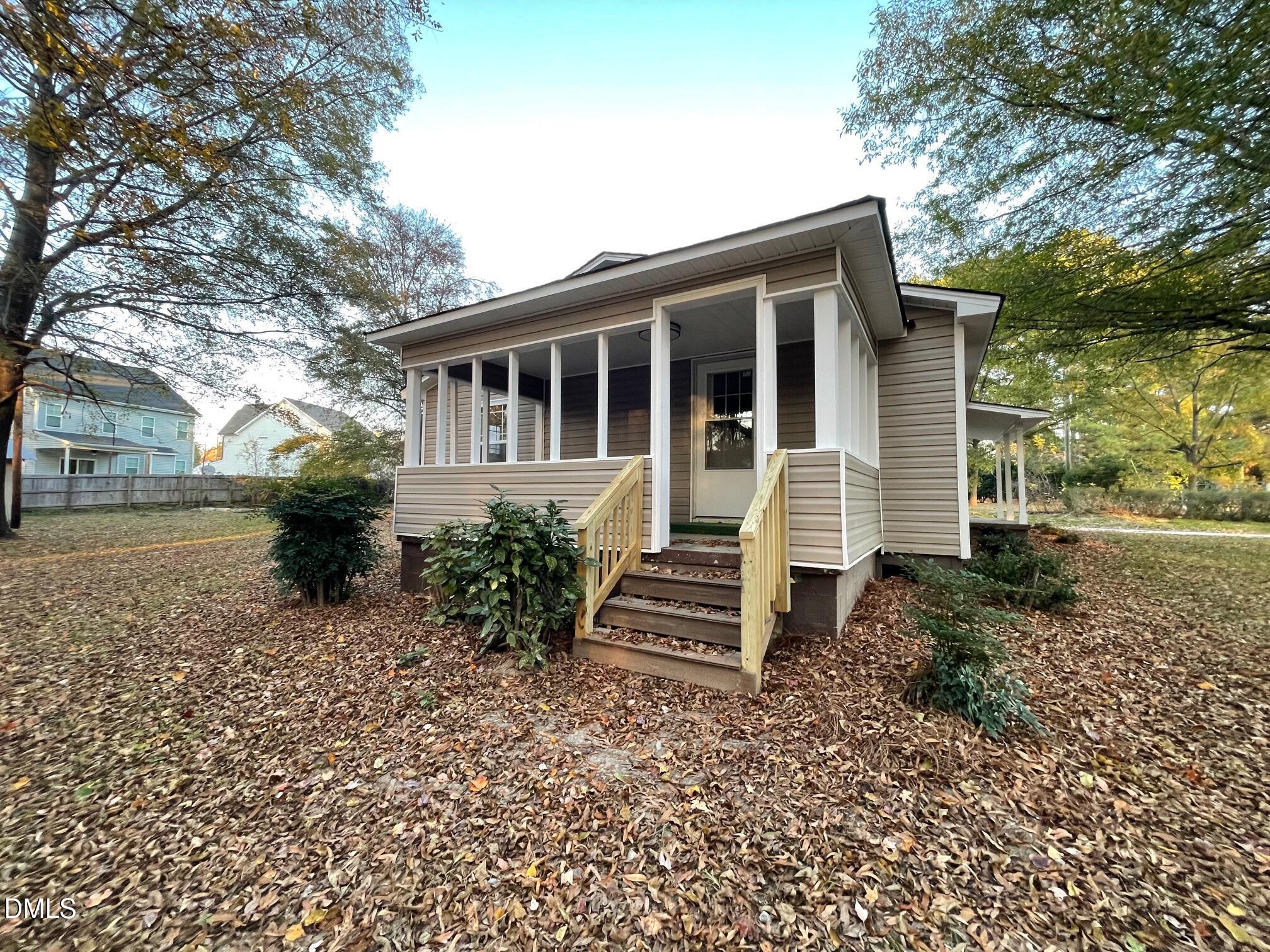 409 Lipscomb Road Angier, NC 27501 - Photo 8 of 29 IMG_5375