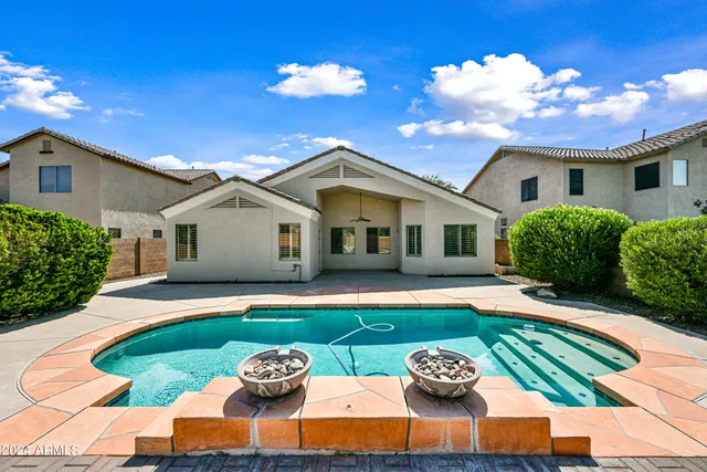 $2,700 | 2222 East Redwood Drive, Chandler, AZ 85286