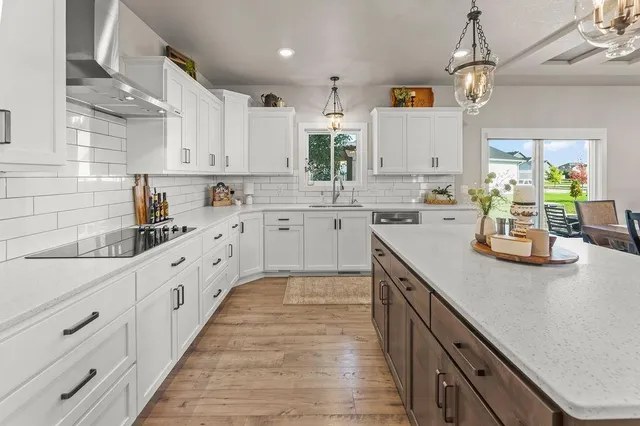 $789,890 | 3755 Houkom Drive East, West Fargo, ND 58078