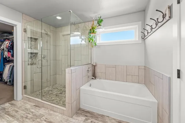 $800,000 | 3755 Houkom Drive East, West Fargo, ND 58078