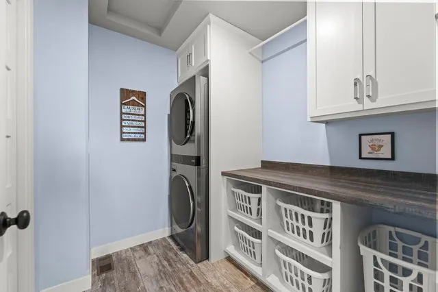 $789,890 | 3755 Houkom Drive East, West Fargo, ND 58078