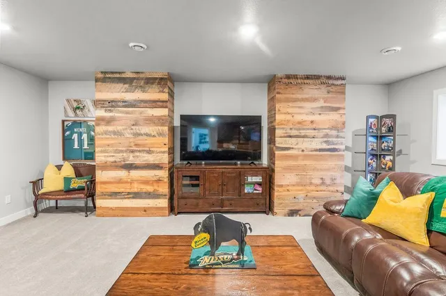 $789,890 | 3755 Houkom Drive East, West Fargo, ND 58078