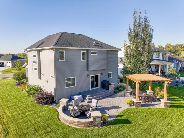 $800,000 | 3755 Houkom Drive East, West Fargo, ND 58078