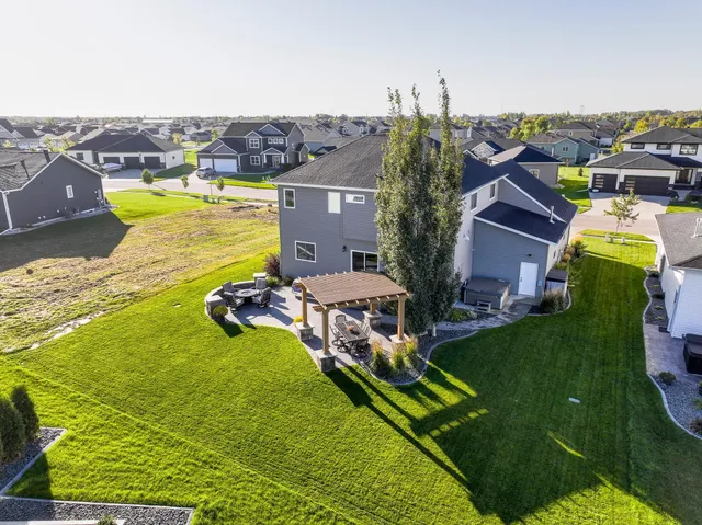 $789,890 | 3755 Houkom Drive East, West Fargo, ND 58078