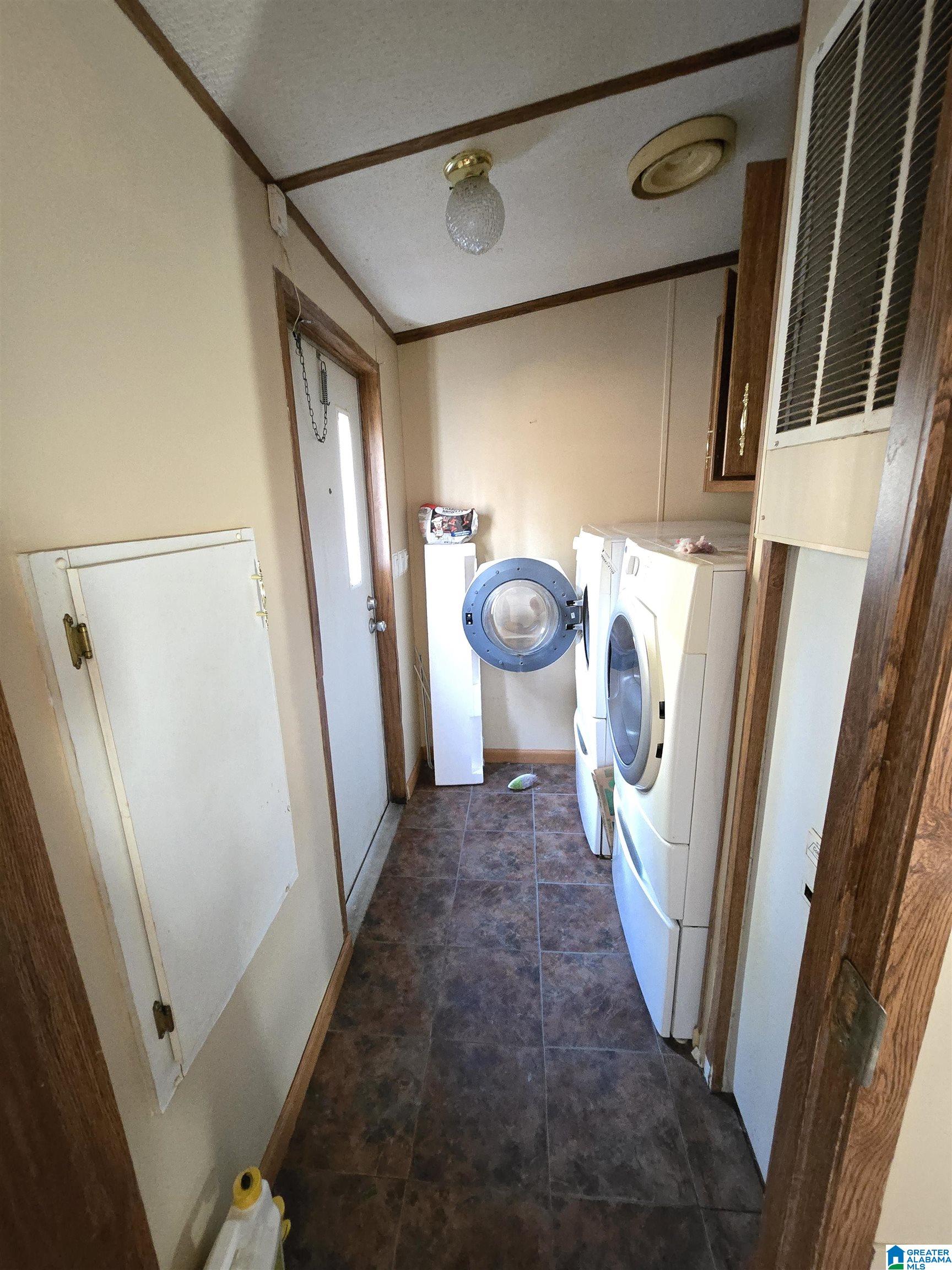 7959 Blackie Curren Road Bessemer, AL 35022 - Photo 5 of 13