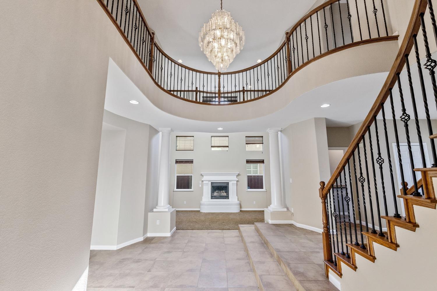 2090 Wisteria Place Manteca, CA 95337 - Photo 11 of 78