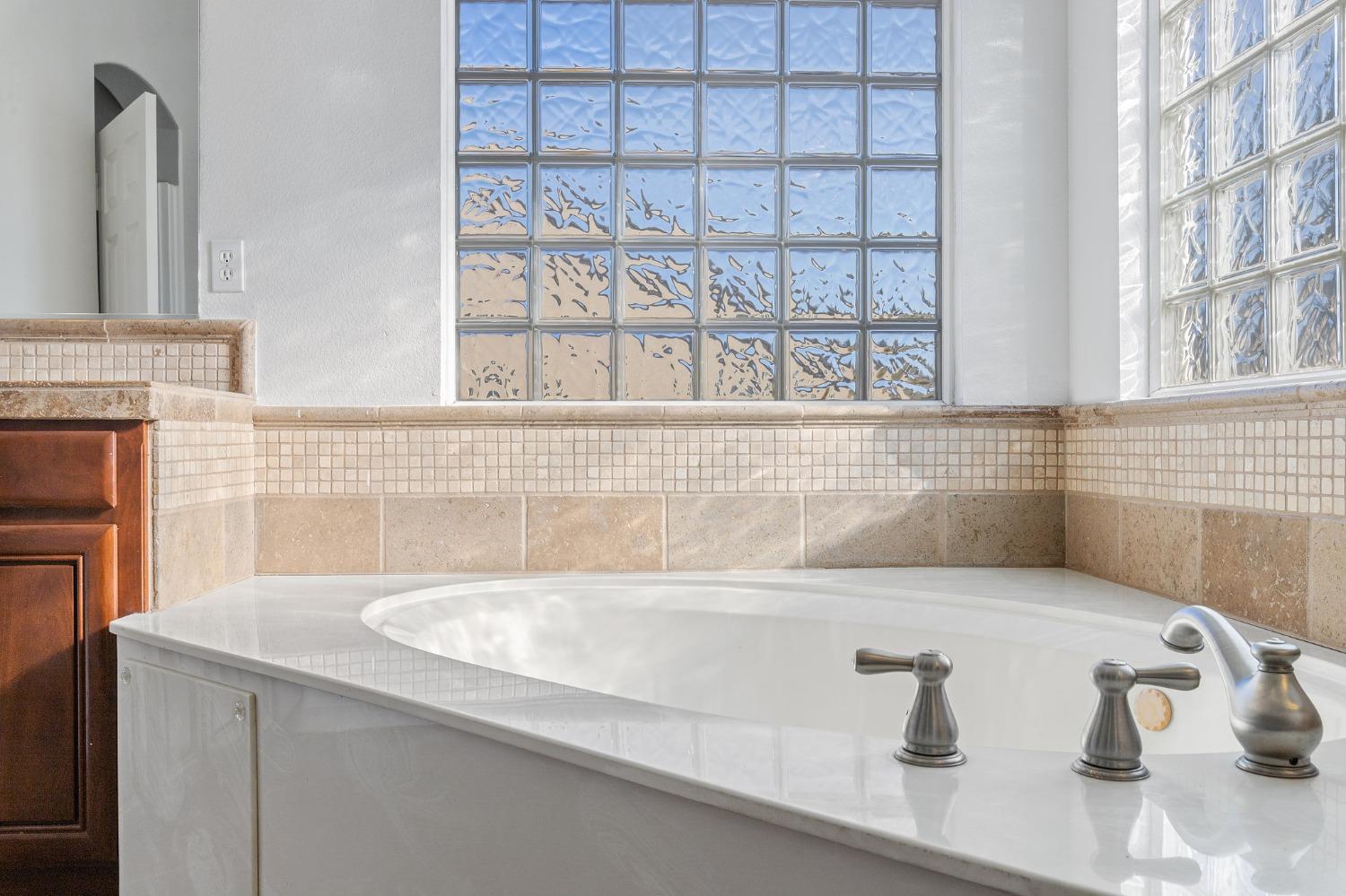 2090 Wisteria Place Manteca, CA 95337 - Photo 38 of 78