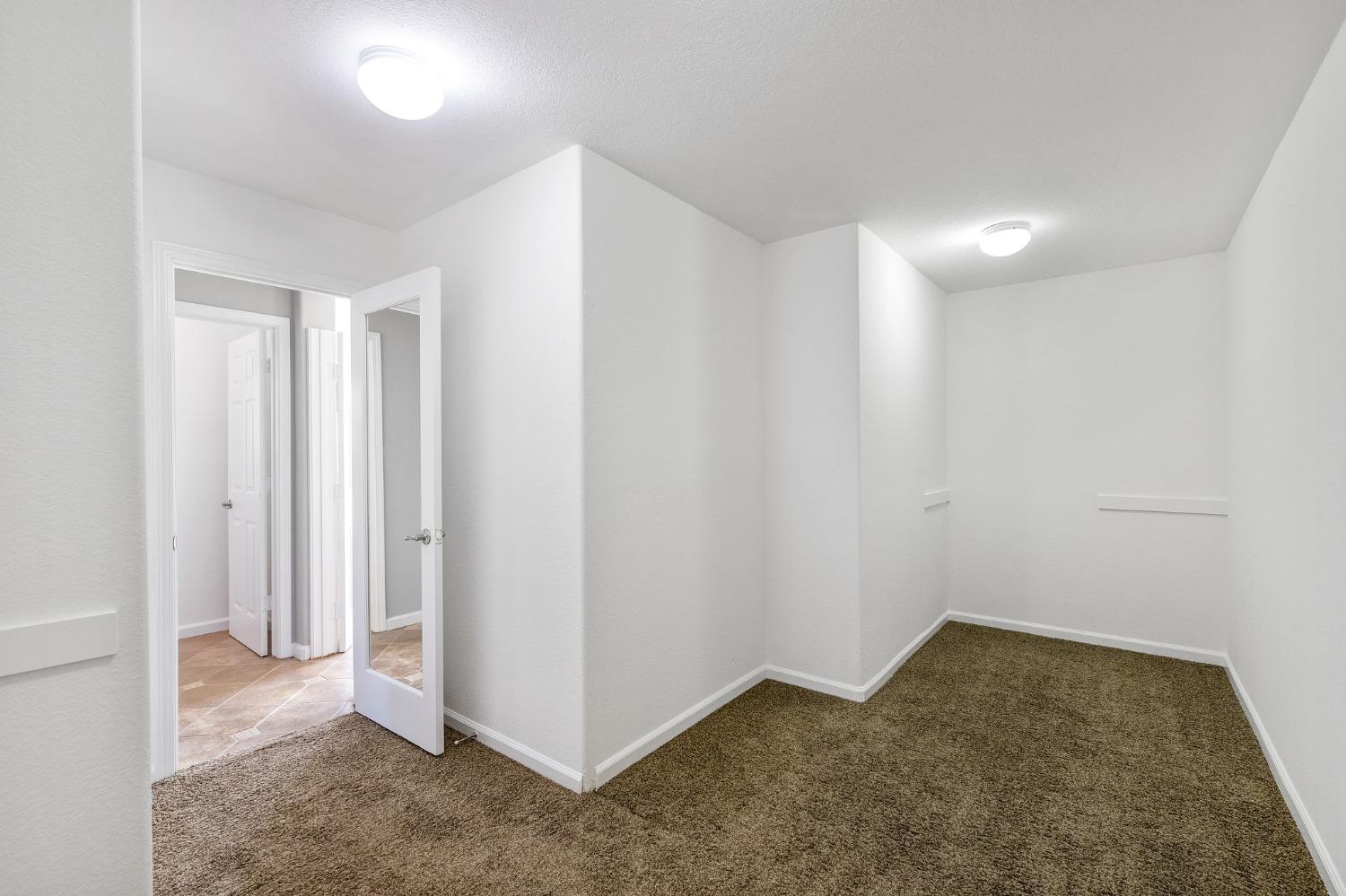 2090 Wisteria Place Manteca, CA 95337 - Photo 42 of 78