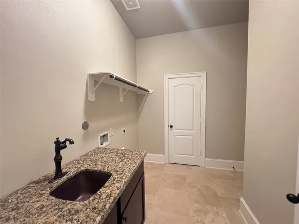 $3,350 | 5038 Lockridge Sky Lane, Sugar Land, TX 77479