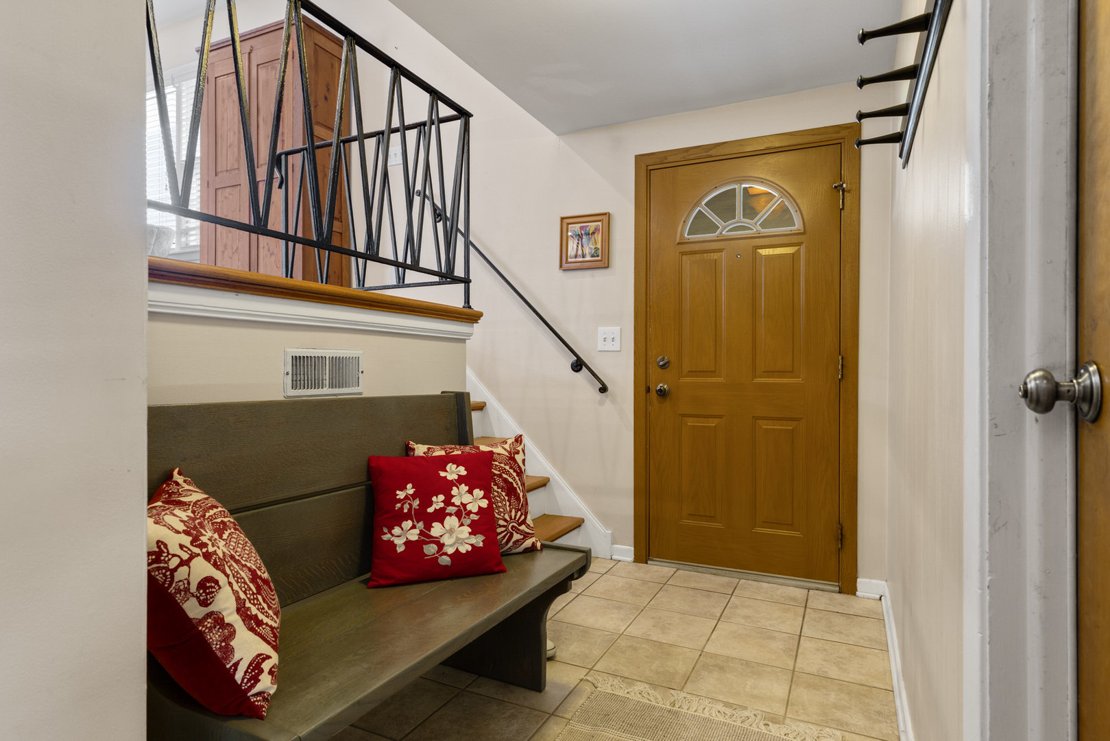 270 East Harrison Road Lombard, IL 60148 - Photo 3 of 30 Gallery Image 3