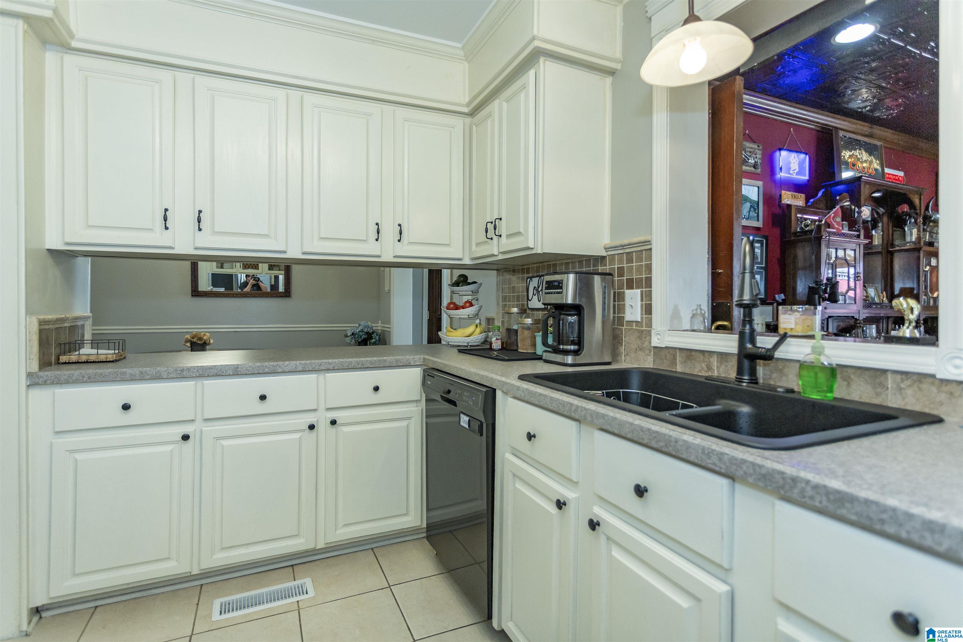 6890 Garrett Road Gardendale, AL 35071 - Photo 13 of 61