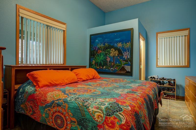 17033 Spring River Road Bend, OR 97707 - Photo 3 of 20 Additional Photo