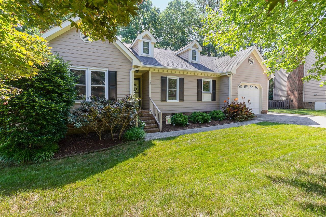 4209 Tolchester Place Raleigh, NC 27613 - Photo 2 of 26 Cul de Sac Perfection
