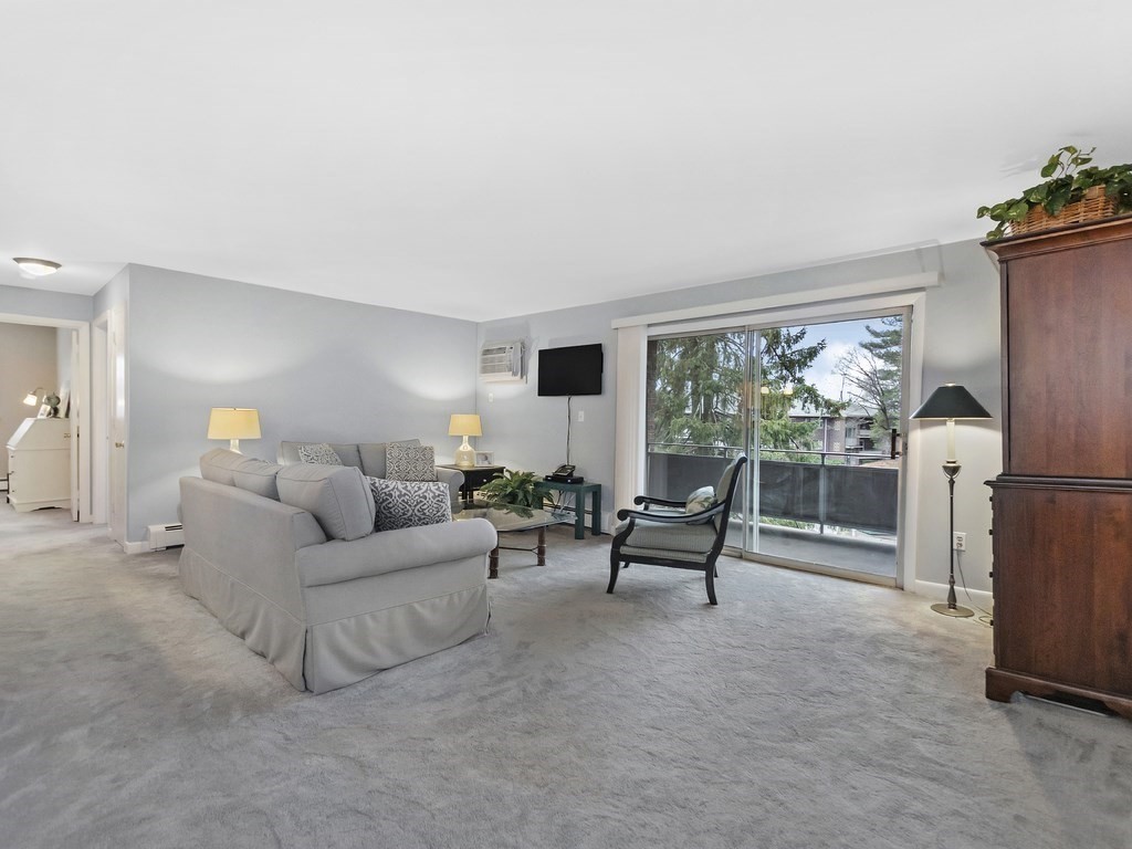 57 Jacqueline Road, Unit 10 Waltham, MA 02452 - Photo 2 of 33 Gallery Image 2