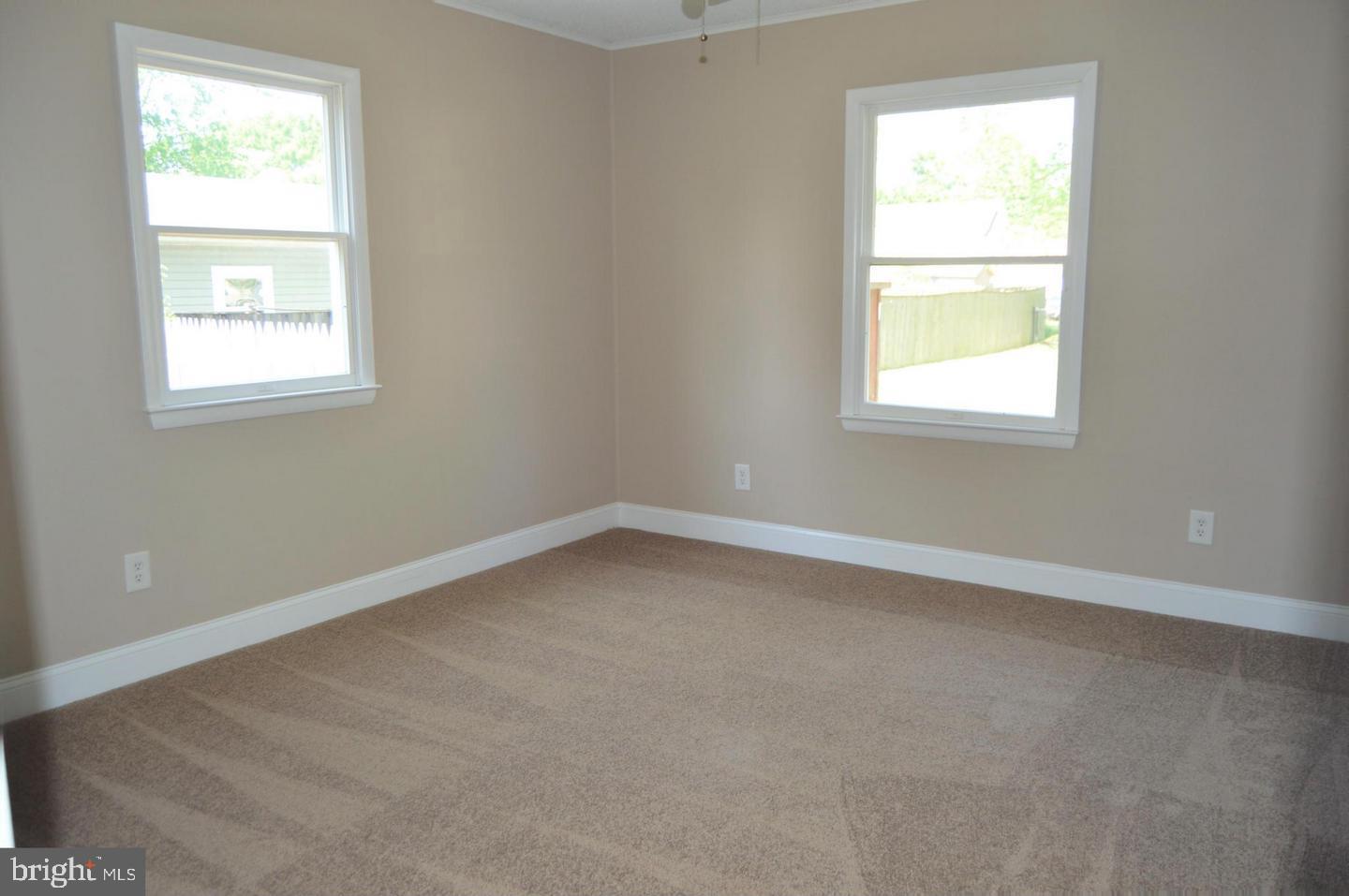 408 Maple Avenue Ridgely, MD 21660 - Photo 8 of 11 Owners' bedroom