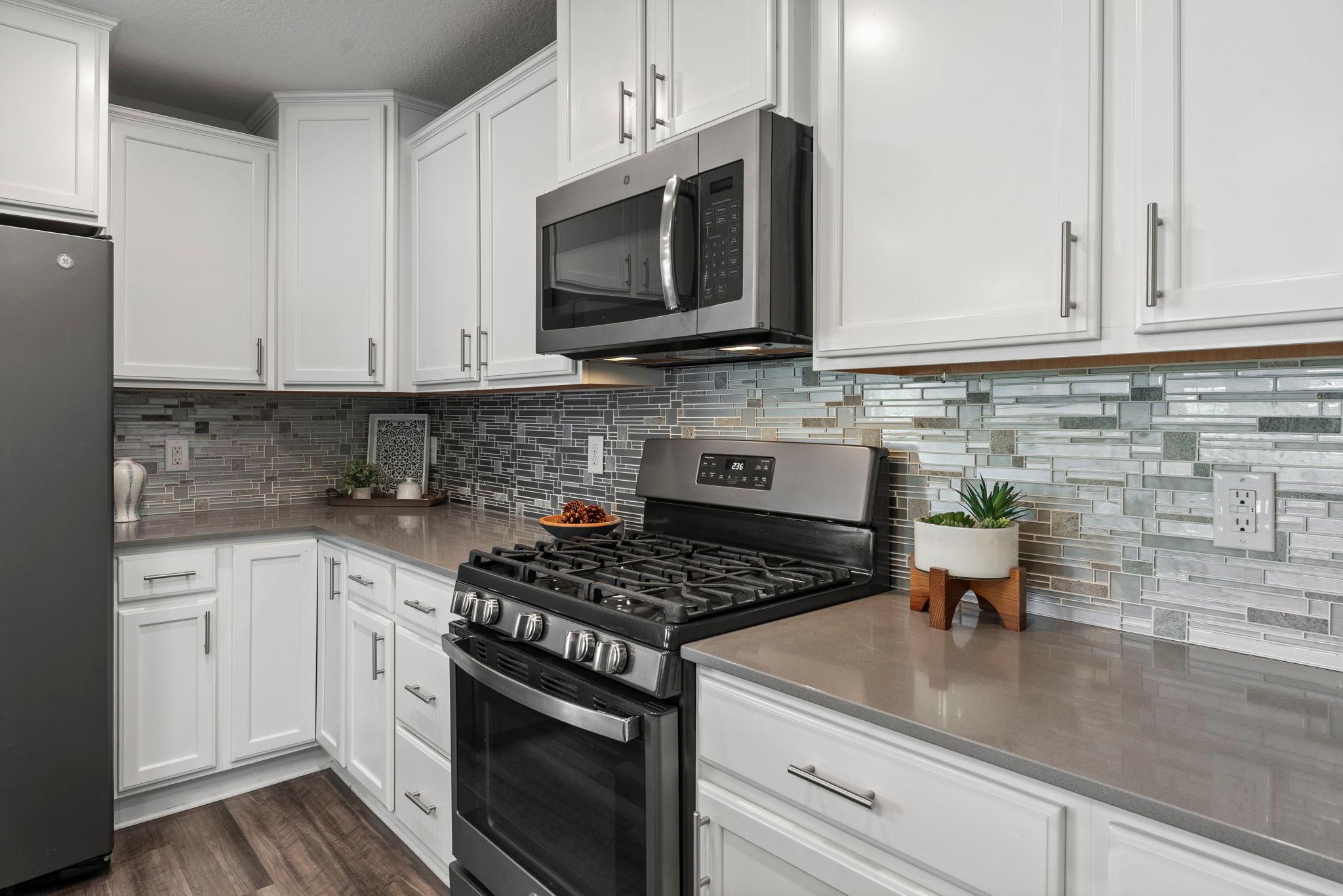 6151 Idora Court South Cottage Grove, MN 55016 - Photo 4 of 45