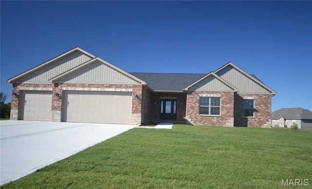 $504,900 | 4016 Autumn Oak Drive, Smithton, IL 62285