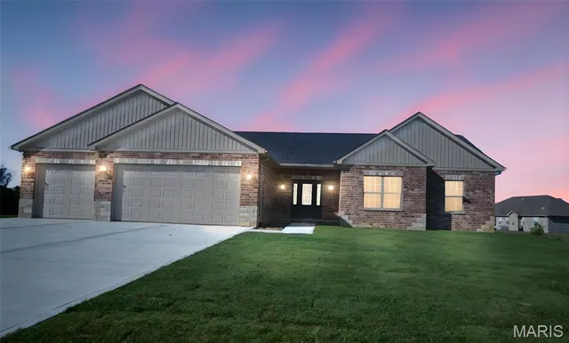 $504,900 | 4016 Autumn Oak Drive, Smithton, IL 62285