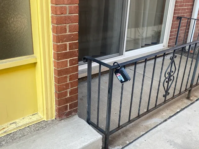 $2,000 | 3553 North Neenah Avenue, Unit 201, Chicago, IL 60634