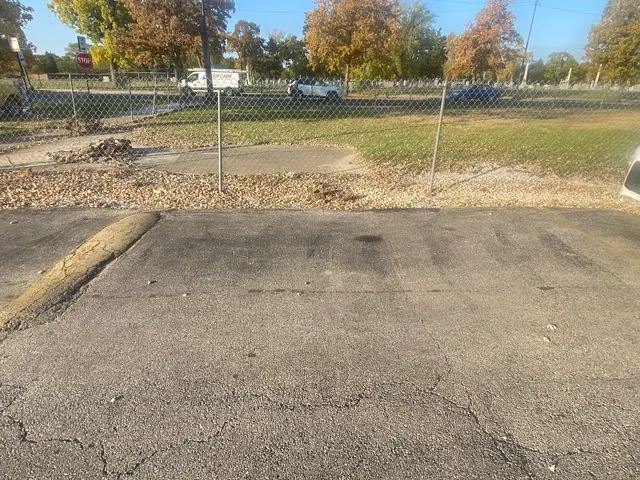 $2,000 | 3553 North Neenah Avenue, Unit 201, Chicago, IL 60634