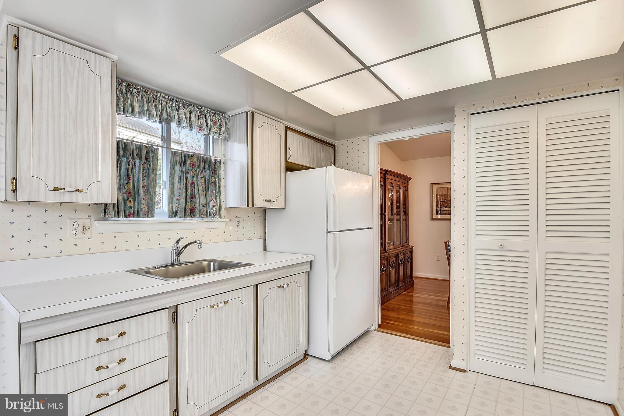 903 Kersey Road Silver Spring, MD 20902 - Photo 11 of 30 Kitchen