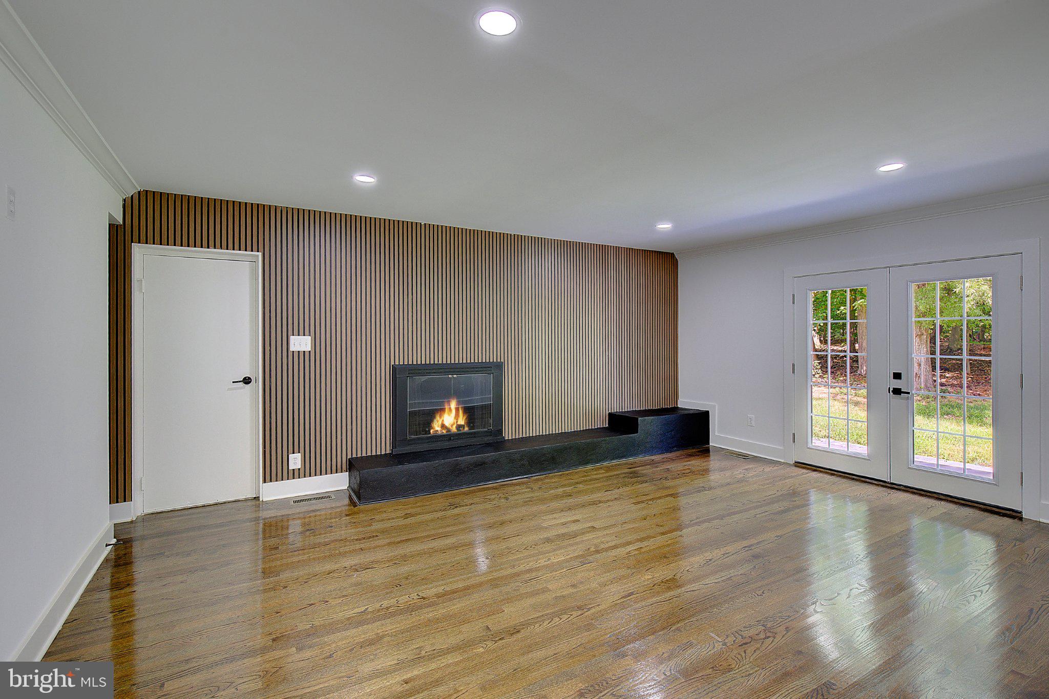 1107 Swan Creek Road Fort Washington, MD 20744 - Photo 25 of 72 Modern elegance with a cozy fireplace.