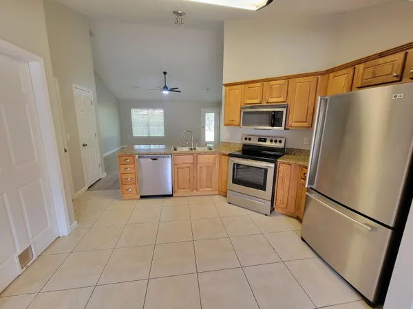 $2,495 | 7288 Mossy Oaks Court, Navarre, FL 32566